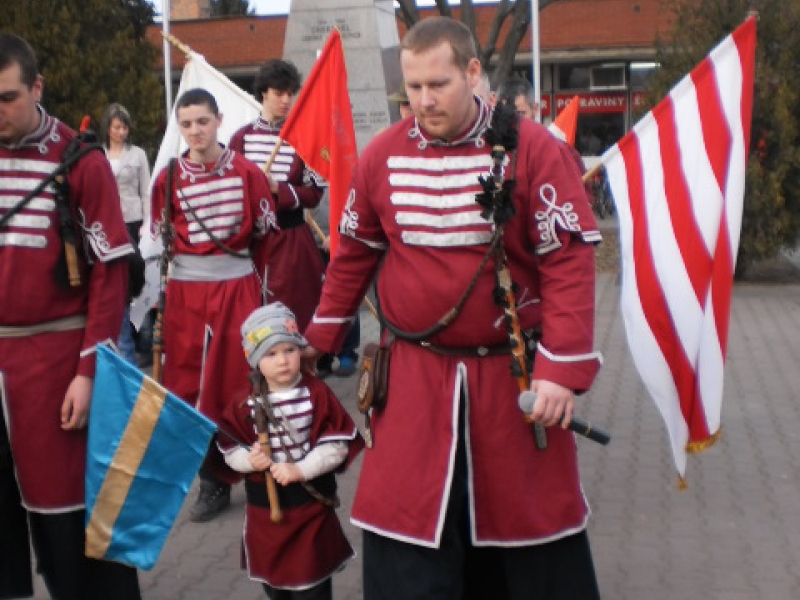 2011.március 15.