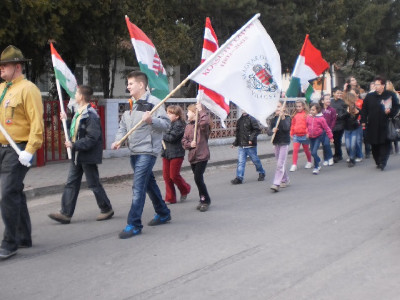 2011.március 15.