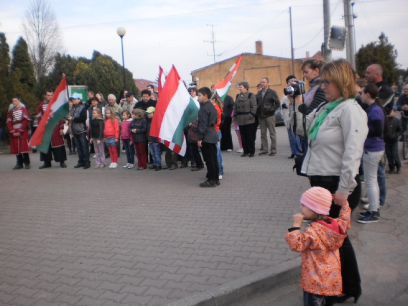 2011.március 15.