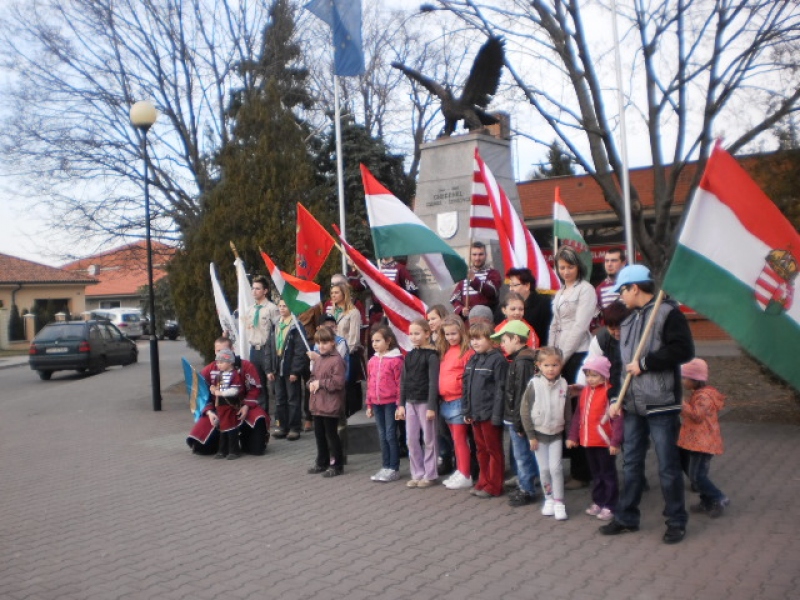 2011.március 15.