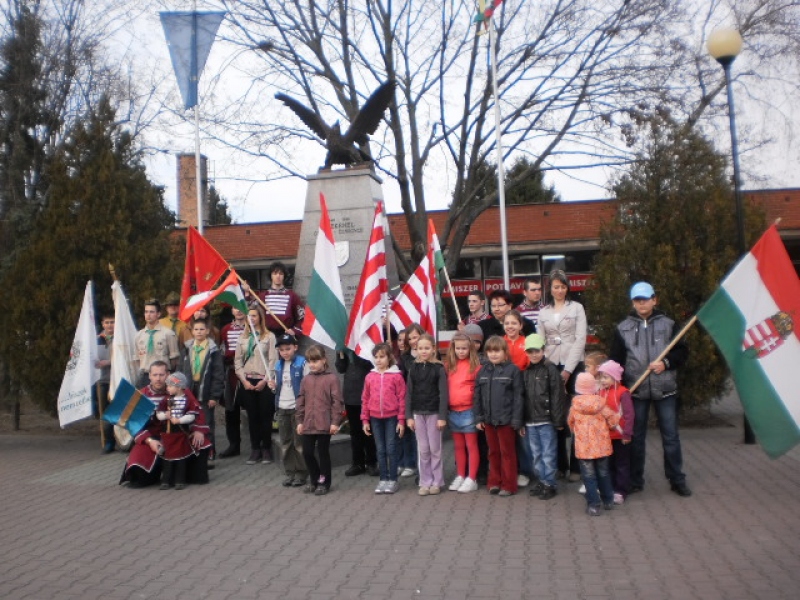 2011.március 15.