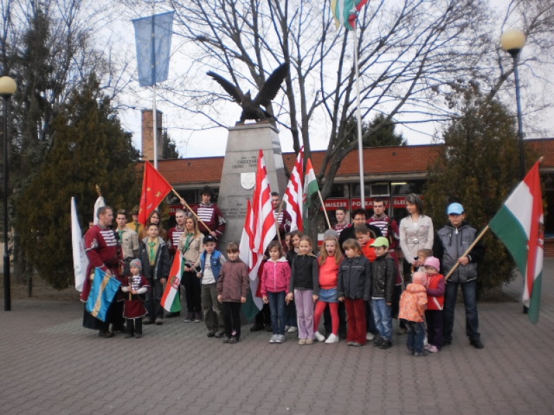 2011.március 15.