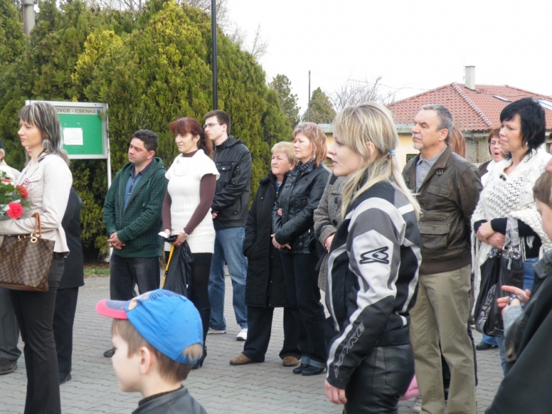 2011.március 15.